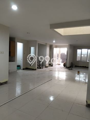 Dijual Rumah Mewah Elegan Dengan View Eksklusif di Daan Mogot, Jakarta Barat Dijual Rumah Mewah Elegan Dengan View Eksklusif di Daan Mogot, Jakarta Barat