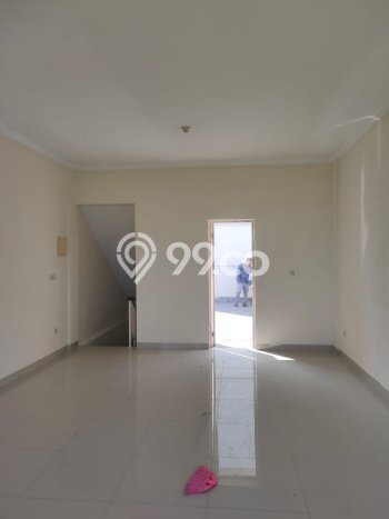 LOKASI PREMIUM! Ruko di Green Lake City, Luas 286m², Area Ramai LOKASI PREMIUM! Ruko di Green Lake City, Luas 286m², Area Ramai