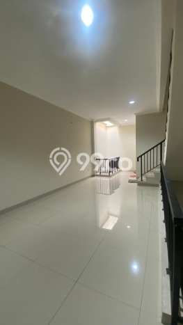 AREA BISNIS! Ruko di Green Lake City, Luas 286m², Jalan Strategis AREA BISNIS! Ruko di Green Lake City, Luas 286m², Jalan Strategis