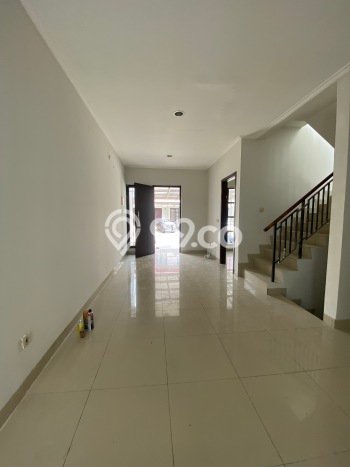 Rumah di Green Lake City, 3 KM, Area Potensial Rumah di Green Lake City, 3 KM, Area Potensial