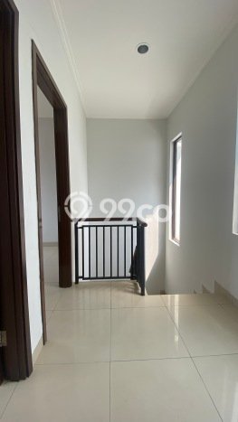 PRIME PROPERTY! Rumah di Green Lake City, 3 KM, Lingkungan Elite, Luas 90m² LB 100m² PRIME PROPERTY! Rumah di Green Lake City, 3 KM, Lingkungan Elite, Luas 90m² LB 100m²
