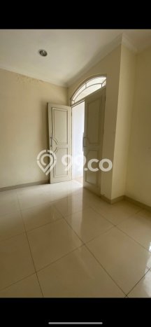 SPECIAL RATE! Rumah di Green Lake City, 3 KM, Area Asri, Luas 90m² LB 127m² SPECIAL RATE! Rumah di Green Lake City, 3 KM, Area Asri, Luas 90m² LB 127m²