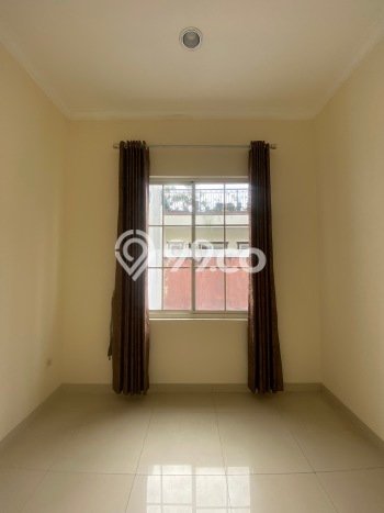 Rumah di Green Lake City, 3 KM, Area Elite, LT 125m² Bangunan 162m² Rumah di Green Lake City, 3 KM, Area Elite, LT 125m² Bangunan 162m²