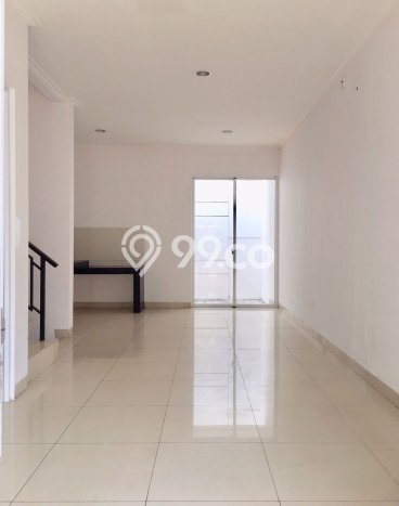 LOKASI STRATEGIS! Rumah kawasan Green Lake City, Akses ke Stasiun, 3 KM, Luas 90m² LB 100m² LOKASI STRATEGIS! Rumah kawasan Green Lake City, Akses ke Stasiun, 3 KM, Luas 90m² LB 100m²