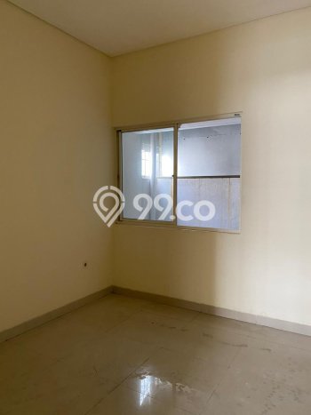 Rumah di Green Lake City, Dekat Stasiun, 2 KT, LT 60m² Bangunan 84m² Rumah di Green Lake City, Dekat Stasiun, 2 KT, LT 60m² Bangunan 84m²