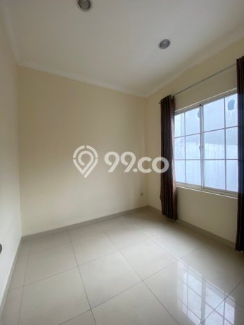 PROPERTI UNGGULAN! Rumah area Green Lake City, 3 KM, Lingkungan Premium, Luas 125m² Bangunan 162m² PROPERTI UNGGULAN! Rumah area Green Lake City, 3 KM, Lingkungan Premium, Luas 125m² Bangunan 162m²