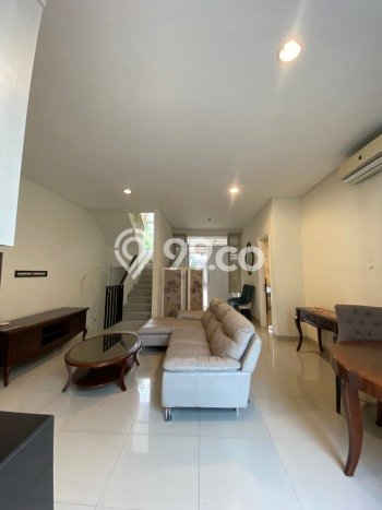 Rumah di Green Lake City, 3 KT, Konsep Modern, LT 144m² Bangunan 147m² Rumah di Green Lake City, 3 KT, Konsep Modern, LT 144m² Bangunan 147m²