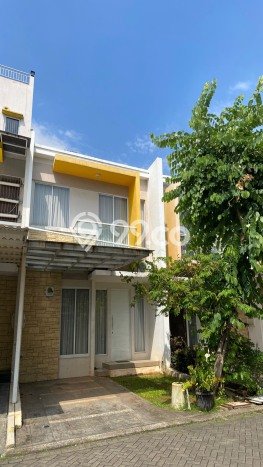 EXCLUSIVE OFFER! Rumah di Green Lake City, 3 KT, Area Premium, Luas 90m² Bangunan 100m² EXCLUSIVE OFFER! Rumah di Green Lake City, 3 KT, Area Premium, Luas 90m² Bangunan 100m²