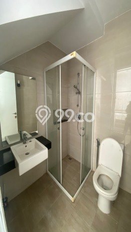 UNIT SPESIAL! Rumah area Green Lake City, 0 KM, Akses Fasilitas, LT 130m² LB 135m² UNIT SPESIAL! Rumah area Green Lake City, 0 KM, Akses Fasilitas, LT 130m² LB 135m²