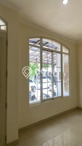 Rumah di Green Lake City, Akses ke Stasiun, 3 KM, Luas 90m² LB 100m² Rumah di Green Lake City, Akses ke Stasiun, 3 KM, Luas 90m² LB 100m²