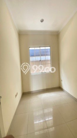 PENAWARAN EKSKLUSIF! Rumah kawasan Green Lake City, 3 KT, Lingkungan Elite, Luas 90m² Bangunan 100m² PENAWARAN EKSKLUSIF! Rumah kawasan Green Lake City, 3 KT, Lingkungan Elite, Luas 90m² Bangunan 100m²