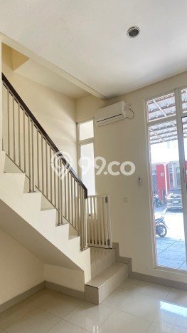 Rumah Asri di Green Lake City, 1 KM, Area Strategis, Luas 60m² Bangunan 84m² Rumah Asri di Green Lake City, 1 KM, Area Strategis, Luas 60m² Bangunan 84m²