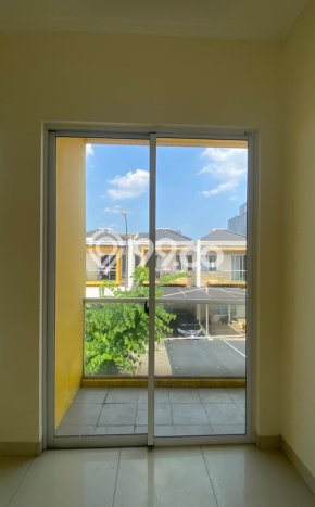 Rumah kawasan Green Lake City, 3 KM, Lingkungan Premium, Luas 90m² LB 100m² Rumah kawasan Green Lake City, 3 KM, Lingkungan Premium, Luas 90m² LB 100m²