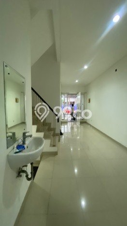 BEST DEAL! Rumah area Green Lake City, 4 KT, Akses Mudah Pusat Kota, Luas 90m² LB 80m² BEST DEAL! Rumah area Green Lake City, 4 KT, Akses Mudah Pusat Kota, Luas 90m² LB 80m²