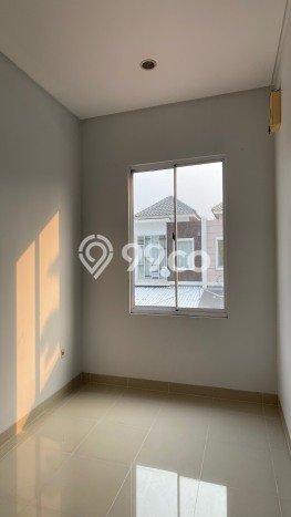 UNIT TERBATAS! Rumah area Green Lake City, 3 KM, Luas 90m² LB 100m² UNIT TERBATAS! Rumah area Green Lake City, 3 KM, Luas 90m² LB 100m²