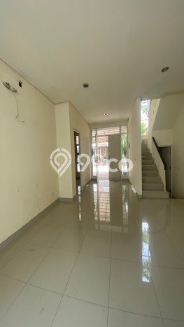 SPECIAL RATE! Rumah di Green Lake City, 3 KT, Lingkungan Sejuk, Luas 144m² LB 147m² SPECIAL RATE! Rumah di Green Lake City, 3 KT, Lingkungan Sejuk, Luas 144m² LB 147m²