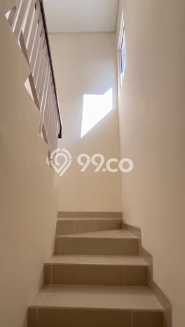 HARGA TERBAIK! Rumah area Green Lake City, 3 KT, Area Sejuk, LT 120m² Bangunan 127m² HARGA TERBAIK! Rumah area Green Lake City, 3 KT, Area Sejuk, LT 120m² Bangunan 127m²