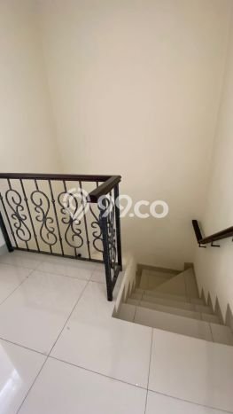 Rumah Kontrakan Jakarta Barat LT 90m2 LB 127m2 Kawasan Green Lake City Rumah Kontrakan Jakarta Barat LT 90m2 LB 127m2 Kawasan Green Lake City