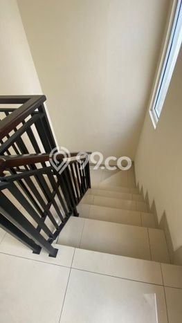 Rumah di Green Lake City, 2 KM, View Kota, LT 90m² Bangunan 100m² Rumah di Green Lake City, 2 KM, View Kota, LT 90m² Bangunan 100m²