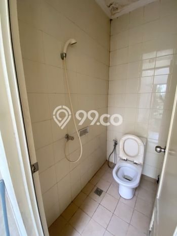 LOKASI TERBAIK! Rumah kawasan Green Lake City, 3 KT, Area Premium, Luas 120m² Bangunan 157m² LOKASI TERBAIK! Rumah kawasan Green Lake City, 3 KT, Area Premium, Luas 120m² Bangunan 157m²