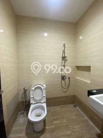 Rumah Disewakan Jakarta Barat LT 90m2 LB 127m2 Area Green Lake City Rumah Disewakan Jakarta Barat LT 90m2 LB 127m2 Area Green Lake City