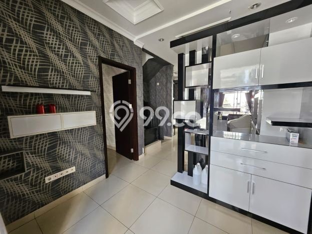 Sewa Rumah Murah di Green Lake City Jakarta Barat Punya 3 Kamar Tidur Sewa Rumah Murah di Green Lake City Jakarta Barat Punya 3 Kamar Tidur