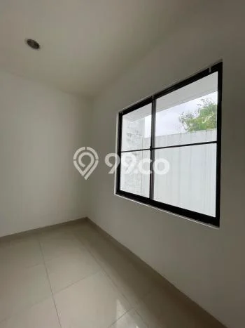 Disewakan! Rumah 2 Kamar Tidur &
2 Kamar Mandi di Green Lake City, Jakarta Barat Disewakan! Rumah 2 Kamar Tidur &
2 Kamar Mandi di Green Lake City, Jakarta Barat