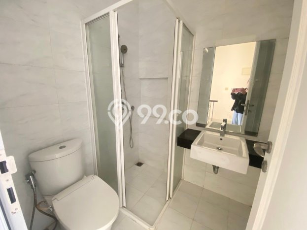 Jarang Ada! Rumah Sewa 2 Kamar Bagus Siap Huni Green Lake City Jarang Ada! Rumah Sewa 2 Kamar Bagus Siap Huni Green Lake City