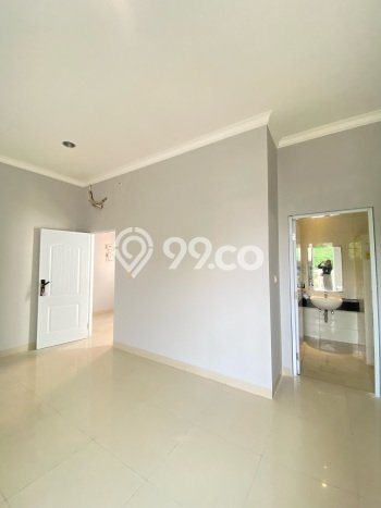 RARE UNIT! Rumah di Green Lake City, 3 KM, Pemandangan Kota, LT 200m² LB 230m² RARE UNIT! Rumah di Green Lake City, 3 KM, Pemandangan Kota, LT 200m² LB 230m²