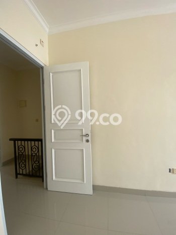 Disewakan! Rumah 2 Kamar Tidur &
2 Kamar Mandi di Green Lake City, Jakarta Barat Disewakan! Rumah 2 Kamar Tidur &
2 Kamar Mandi di Green Lake City, Jakarta Barat