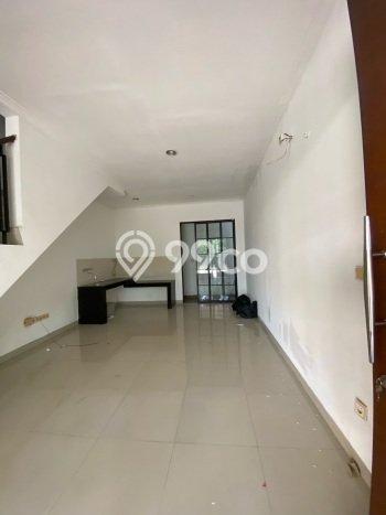Rumah di Green Lake City, Akses ke Fasilitas, 2 KT Rumah di Green Lake City, Akses ke Fasilitas, 2 KT