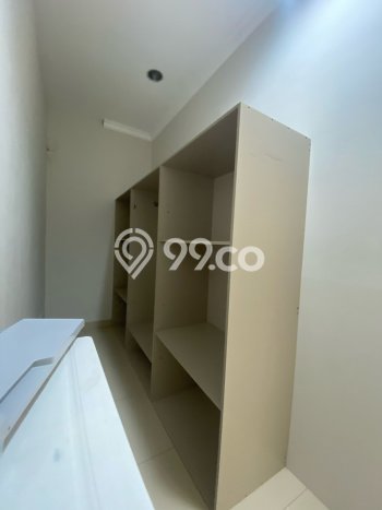 Rumah Strategis kawasan Green Lake City, 3 KT, Lingkungan Tenang, LT 200m² LB 230m² Rumah Strategis kawasan Green Lake City, 3 KT, Lingkungan Tenang, LT 200m² LB 230m²