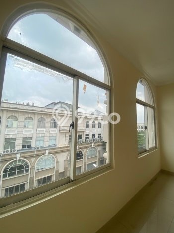 Unit Komersial Disewakan di Jakarta Barat Area Strategis Harga Kompetitif Unit Komersial Disewakan di Jakarta Barat Area Strategis Harga Kompetitif