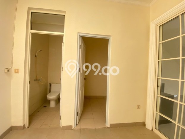 Disewakan Rumah Murah di Green Lake City Jakarta Barat dengan 2 KT Disewakan Rumah Murah di Green Lake City Jakarta Barat dengan 2 KT