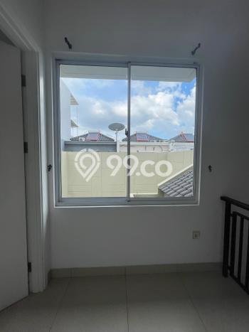 Disewakan! Rumah 3 Kamar Tidur &
3 Kamar Mandi di Green Lake City, Jakarta Barat Disewakan! Rumah 3 Kamar Tidur &
3 Kamar Mandi di Green Lake City, Jakarta Barat
