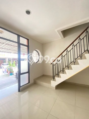 Rumah di Green Lake City, 2 KT, Area Premium, Luas 67m² LB 84m² Rumah di Green Lake City, 2 KT, Area Premium, Luas 67m² LB 84m²