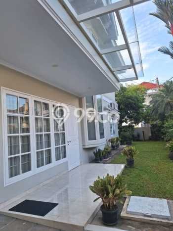 Disewakan! Rumah 4 Kamar Tidur &
3 Kamar Mandi di Puri Indah, Jakarta Barat Disewakan! Rumah 4 Kamar Tidur &
3 Kamar Mandi di Puri Indah, Jakarta Barat