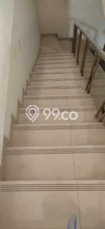 Ruko Dijual di Jakarta Barat LT 160m2 & LB 300m2 Lokasi Terbaik! Ruko Dijual di Jakarta Barat LT 160m2 & LB 300m2 Lokasi Terbaik!