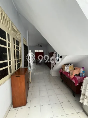 For Sale! Luxury House LT 150m2 Desain Elegan di Kemandoran For Sale! Luxury House LT 150m2 Desain Elegan di Kemandoran