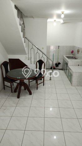 Jarang Ada! Rumah Sewa 2 Kamar Nyaman Siap Huni Tanjung Duren Jarang Ada! Rumah Sewa 2 Kamar Nyaman Siap Huni Tanjung Duren