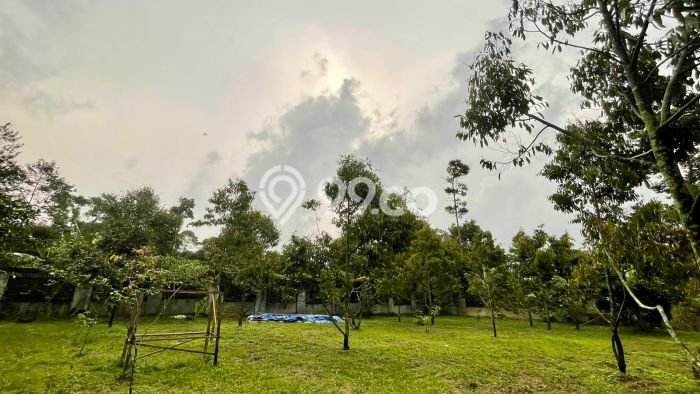 DIJUAL! Vila di Kiarapedes, Luas 1051m2m², Lokasi Premium DIJUAL! Vila di Kiarapedes, Luas 1051m2m², Lokasi Premium