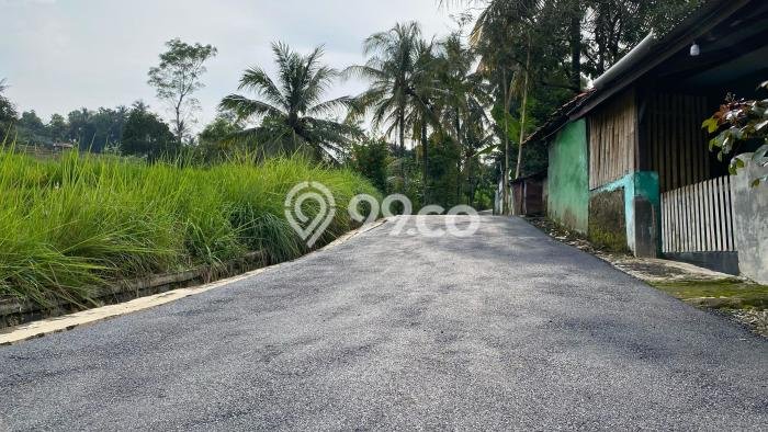 Jual Tanah Area Berkembang Kawasan , Luas 1350m2m², Lingkungan Nyaman Jual Tanah Area Berkembang Kawasan , Luas 1350m2m², Lingkungan Nyaman