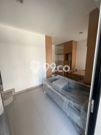 Disewakan! Rumah 2 Kamar Tidur &
2 Kamar Mandi di Pantai Indah Kapuk 2, Jakarta Utara Disewakan! Rumah 2 Kamar Tidur &
2 Kamar Mandi di Pantai Indah Kapuk 2, Jakarta Utara