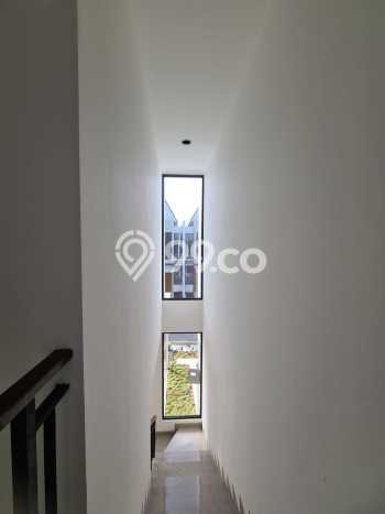 Rumah Luxury Modern Siap Huni di Pantai Indah Kapuk Jakarta Utara Rumah Luxury Modern Siap Huni di Pantai Indah Kapuk Jakarta Utara