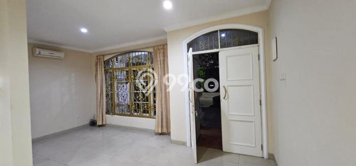 Jual Rumah Luas Elegan Dengan View Eksklusif di Pantai Indah Kapuk, Jakarta Utara Jual Rumah Luas Elegan Dengan View Eksklusif di Pantai Indah Kapuk, Jakarta Utara