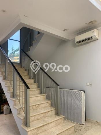 Rumah Elit Modern Tanpa Renovasi di Pantai Indah Kapuk Jakarta Utara Rumah Elit Modern Tanpa Renovasi di Pantai Indah Kapuk Jakarta Utara