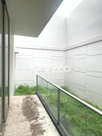 Ready to Use! Luxury House LT 300m2 Desain Modern di Golf Island Ready to Use! Luxury House LT 300m2 Desain Modern di Golf Island