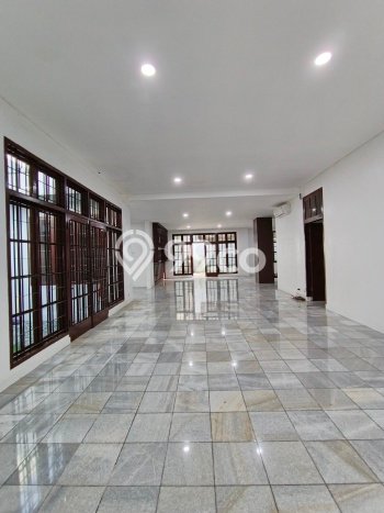 Disewakan! Rumah 4 Kamar Tidur &
2 Kamar Mandi di Cipete, Jakarta Selatan Disewakan! Rumah 4 Kamar Tidur &
2 Kamar Mandi di Cipete, Jakarta Selatan