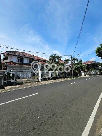 Dijual Rumah Luas Megah Dengan View Eksklusif di Pejaten, Jakarta Selatan Dijual Rumah Luas Megah Dengan View Eksklusif di Pejaten, Jakarta Selatan