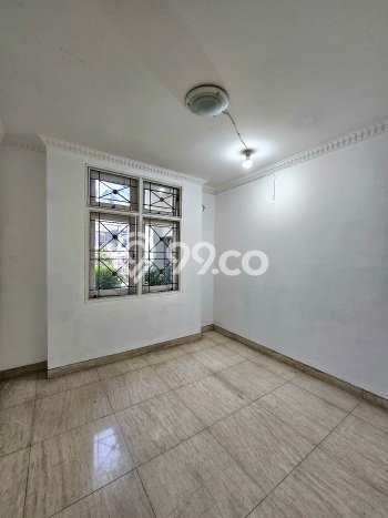 Dijual Rumah Luas Megah Dengan View Eksklusif di Pejaten, Jakarta Selatan Dijual Rumah Luas Megah Dengan View Eksklusif di Pejaten, Jakarta Selatan